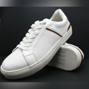 Men’s 10.5 Steve Madden Sneakers *BRAND NEW IN BOX*